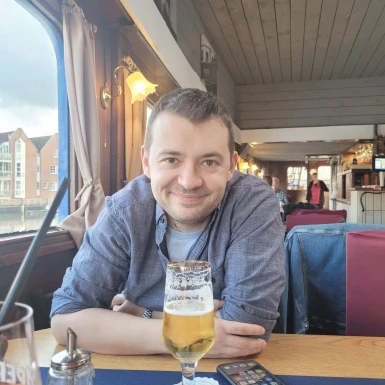 <span>Glen, 37</span>&nbsp;<span style='width: 25px; height: 16px; float: right; background-image: url(/bitmaps/flags_small/DE.PNG)'>&nbsp;</span><br><span>Hamburg, Німеччина</span>&nbsp;<input type='button' class='joinbtn' style='float: right' value='JOIN NOW' />