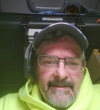 <span>Jacob, 50</span> <span style='width: 25px; height: 16px; float: right; background-image: url(/bitmaps/flags_small/US.PNG)'> </span><br><span>Ashburn, les états-unis d'Amérique</span> <input type='button' class='joinbtn' style='float: right' value='JOIN NOW' />