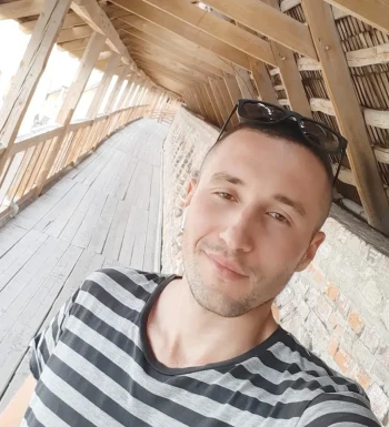 <span>Andrii , 35</span>&nbsp;<span style='width: 25px; height: 16px; float: right; background-image: url(/bitmaps/flags_small/DE.PNG)'>&nbsp;</span><br><span>Dortmund, ドイツ</span>&nbsp;<input type='button' class='joinbtn' style='float: right' value='JOIN NOW' />
