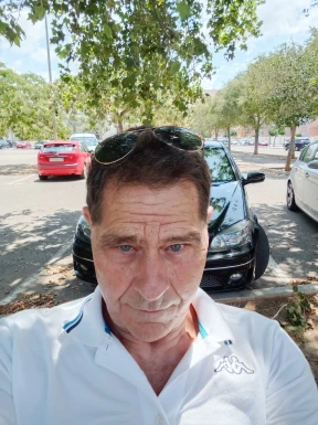 <span>Rafa, 64</span> <span style='width: 25px; height: 16px; float: right; background-image: url(/bitmaps/flags_small/ES.PNG)'> </span><br><span>Alicante, Hiszpania</span> <input type='button' class='joinbtn' style='float: right' value='JOIN NOW' />