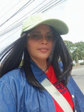 <span>Analyn, 52</span> <span style='width: 25px; height: 16px; float: right; background-image: url(/bitmaps/flags_small/HK.PNG)'> </span><br><span>Hongkong, Hongkong</span> <input type='button' class='joinbtn' style='float: right' value='JOIN NOW' />