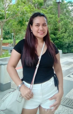 <span>Stella, 42</span>&nbsp;<span style='width: 25px; height: 16px; float: right; background-image: url(/bitmaps/flags_small/PH.PNG)'>&nbsp;</span><br><span>香港, 菲律宾</span>&nbsp;<input type='button' class='joinbtn' style='float: right' value='JOIN NOW' />